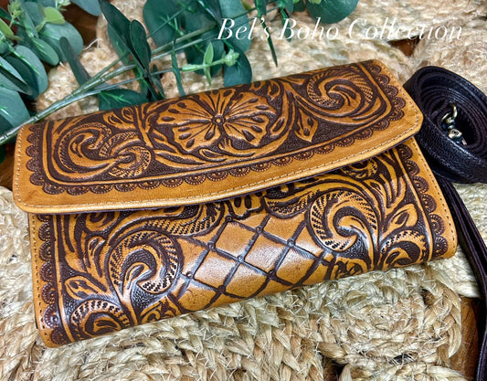 The Evie Clutch & Wallet